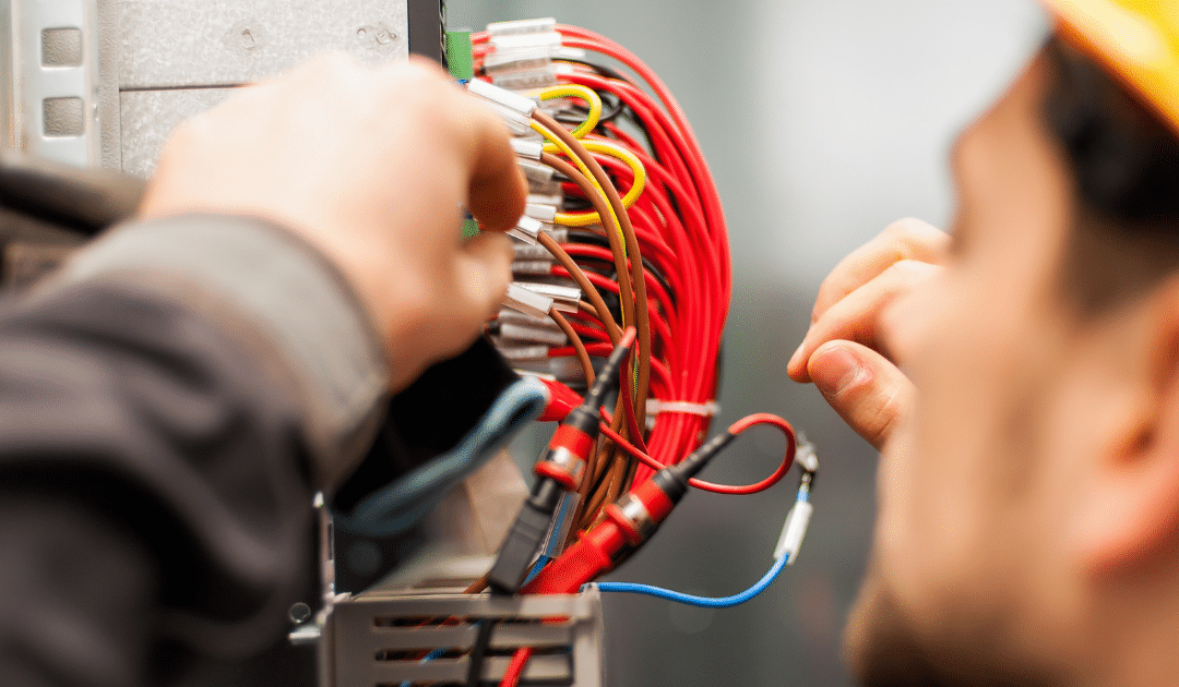 3 Reasons to Invest in Job Management Software for Electricians